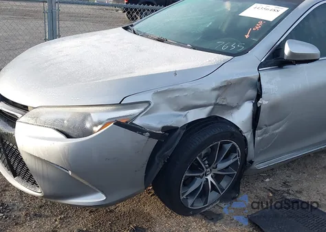 2015 Toyota Camry Xse z USA, uszkodzony, nr VIN 4T1BF1FK4FU927635